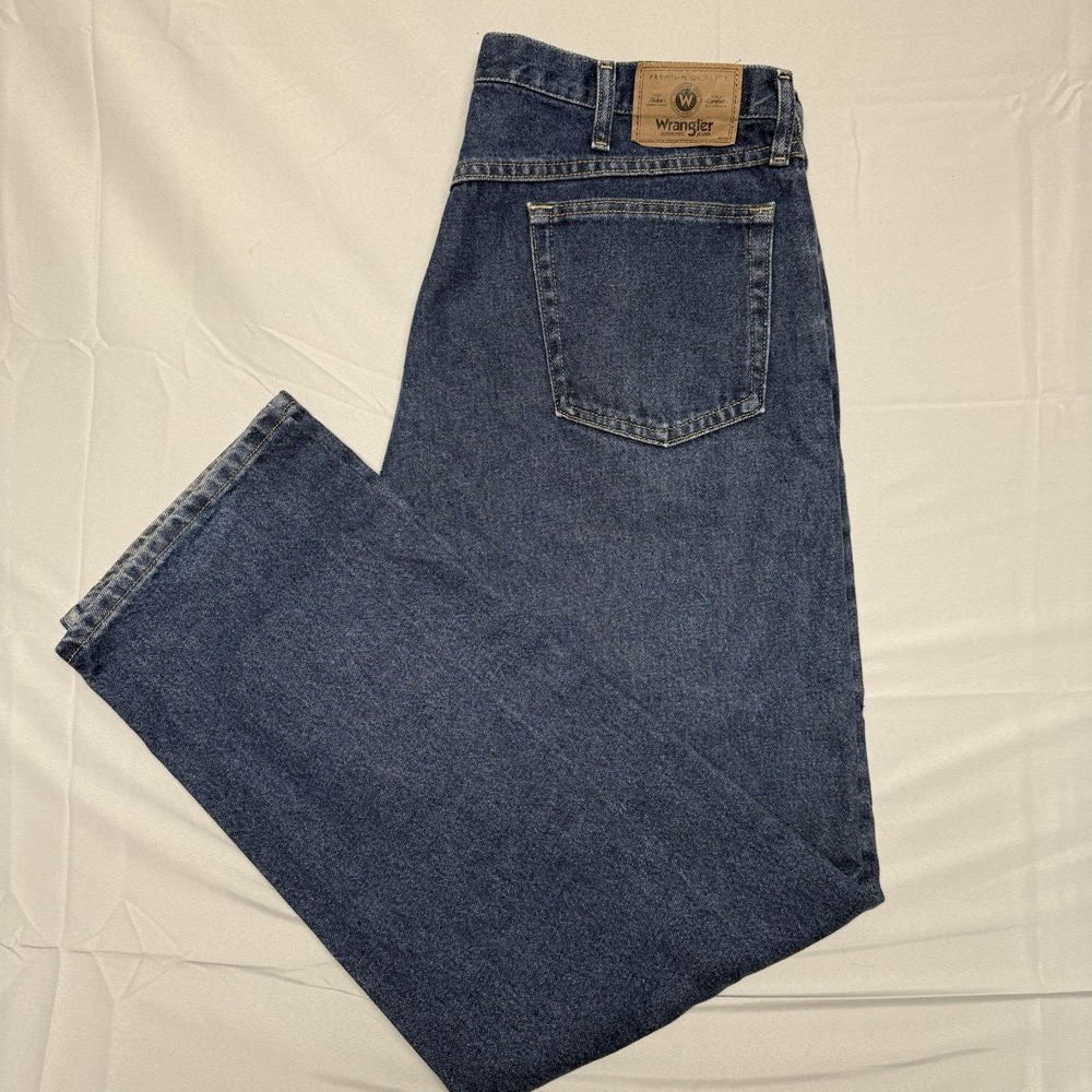 Wrangler Authentic Blue Jeans Relaxed Fit‎ Jeans 38 x 32